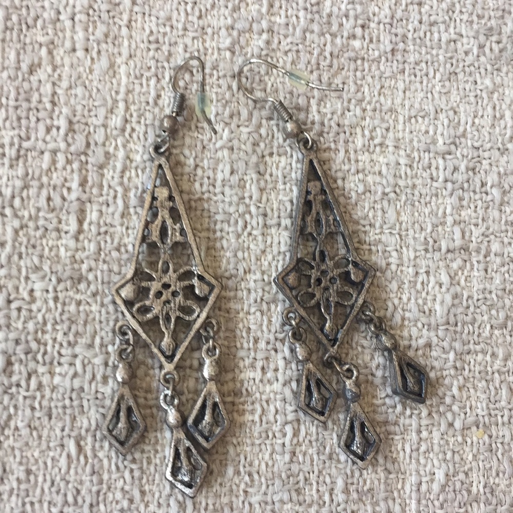 Long Earings - Picture 2 of 2